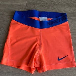 Nike Pros Size S